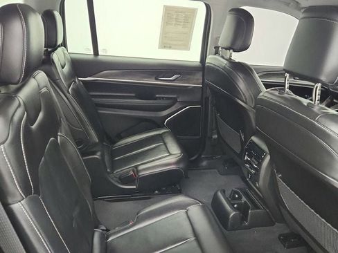 Used 2022 Jeep Grand Cherokee L Limited image 22