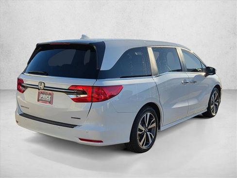 Used 2024 Honda Odyssey Touring image 5