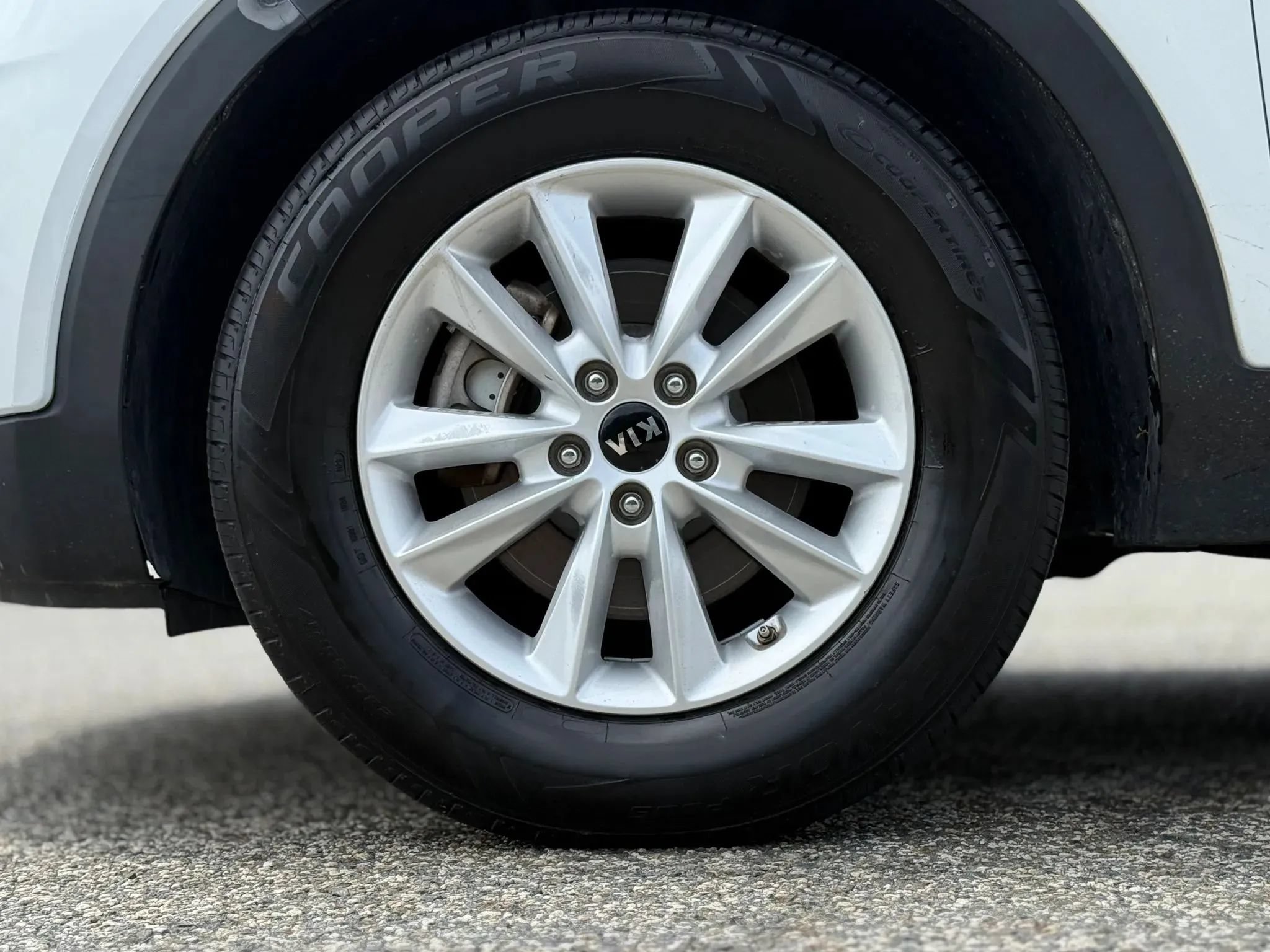 Used 2020 Kia Sorento FWD V6 image 30
