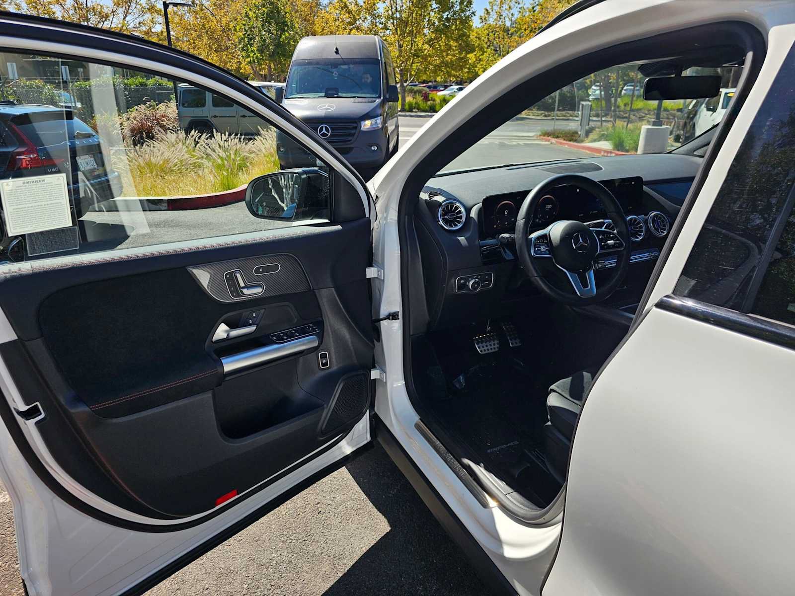 Used 2023 Mercedes-Benz GLA 250 4MATIC image 19