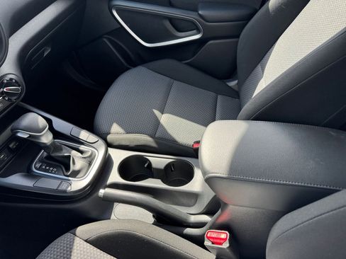 Used 2025 Kia Soul LX w/ LX Technology Package image 37