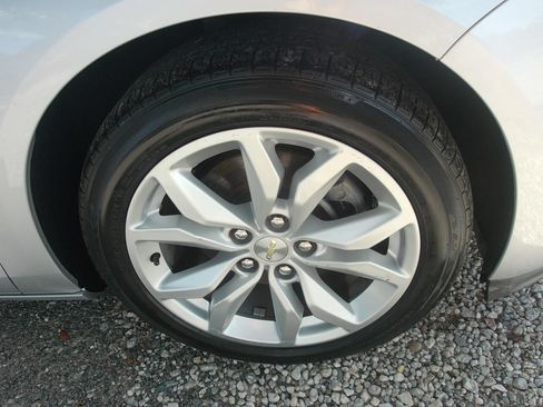 Used 2017 Chevrolet Impala LT FWD image 53