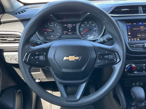 Used 2023 Chevrolet TrailBlazer LT image 39