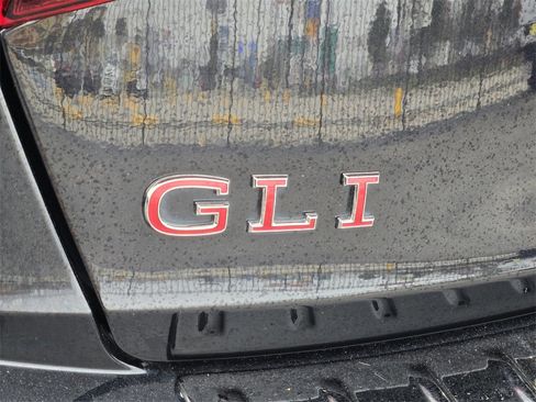 Used 2023 Volkswagen Jetta GLI Autobahn image 9