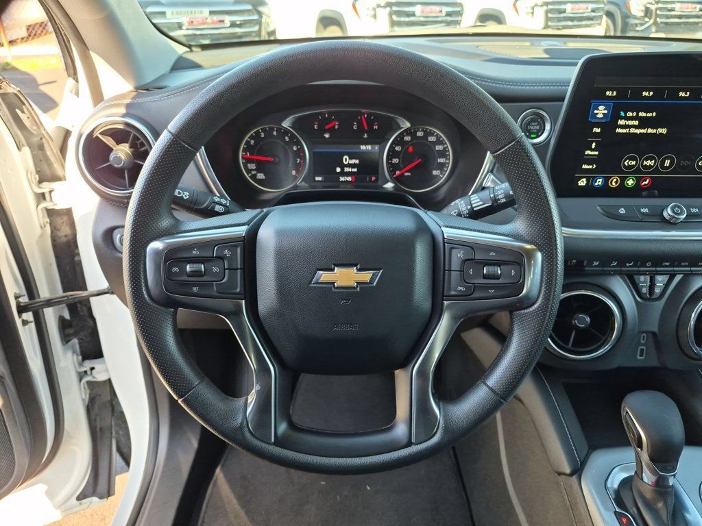 Used 2025 Chevrolet Blazer LT FWD image 23