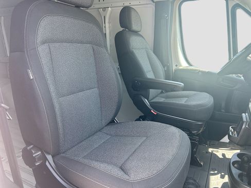 Used 2024 RAM ProMaster 2500 w/ Safety Group FWD image 24