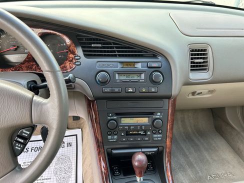 Used 1999 Acura TL FWD image 17