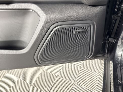 Certified 2026 Porsche Macan AWD/4WD image 23