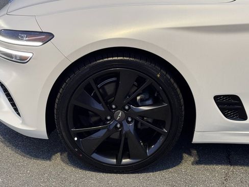 Used 2023 Genesis G70 2.0T w/ Sport Prestige Package image 33