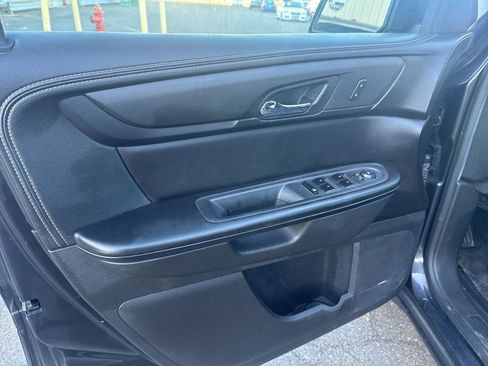 Used 2014 Chevrolet Traverse LT image 30