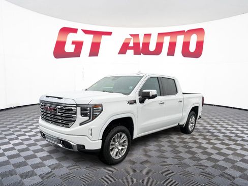 Used 2023 GMC Sierra 1500 Denali w/ Technology Package AWD/4WD image 2