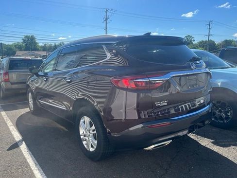 Used 2018 Buick Enclave Essence AWD/4WD image 3