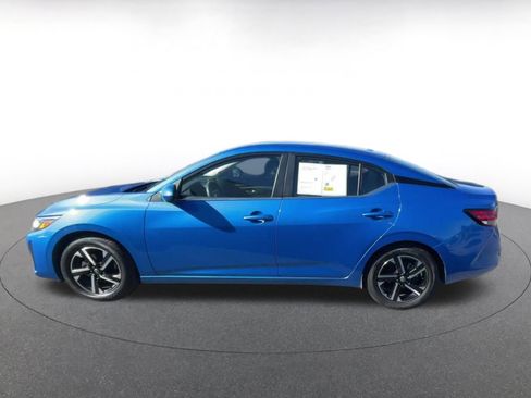 Used 2025 Nissan Sentra SV image 8