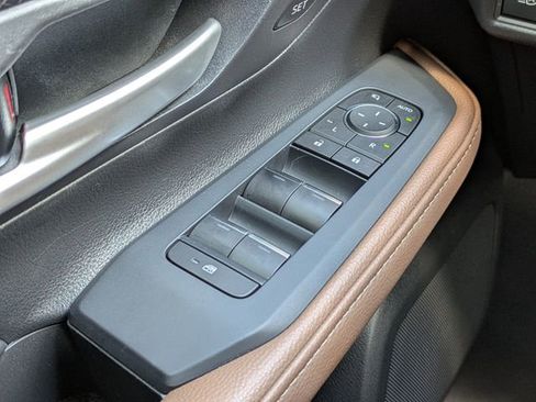 Used 2025 Toyota Grand Highlander AWD Hybrid image 30