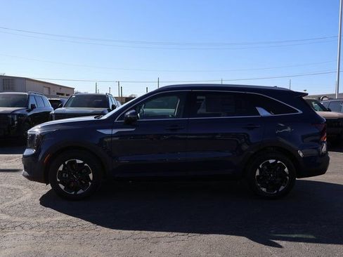 New 2026 Kia Sorento S w/ S Panoramic Sunroof Package FWD image 4