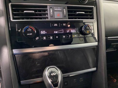 Used 2024 INFINITI QX80 Luxe image 23