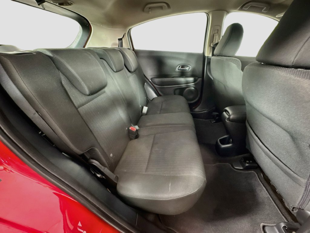 Used 2018 Honda HR-V LX image 29