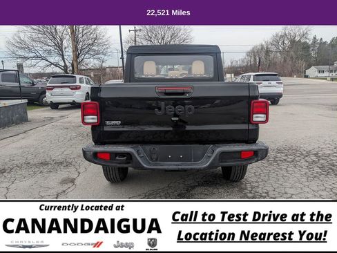Used 2022 Jeep Gladiator Sport AWD/4WD image 10