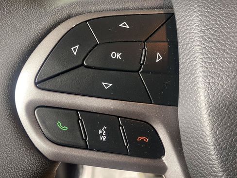 Used 2022 Jeep Cherokee Limited AWD/4WD image 19