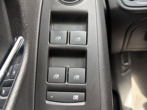Used 2022 Chevrolet Trax LT w/ Driver Confidence Package AWD/4WD image 6
