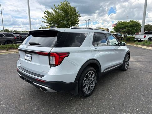 Certified 2025 Ford Explorer Platinum w/ Ultimate Package AWD/4WD image 3