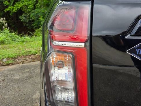 Used 2023 Chevrolet Tahoe RST image 10