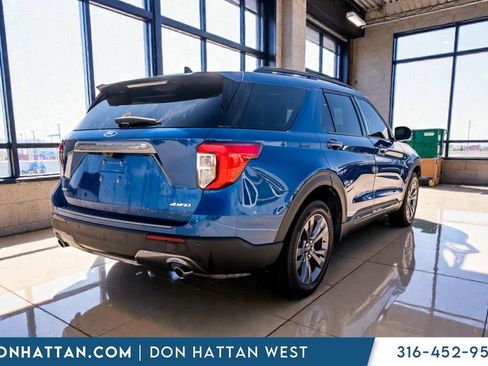 Used 2023 Ford Explorer XLT w/ Equipment Group 202A AWD/4WD image 34