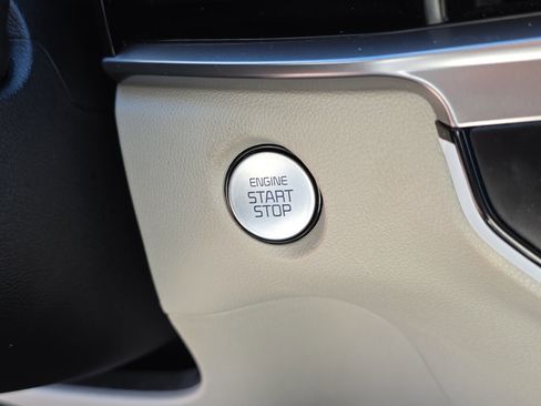 Certified 2024 Kia Sorento X-Line EX image 33