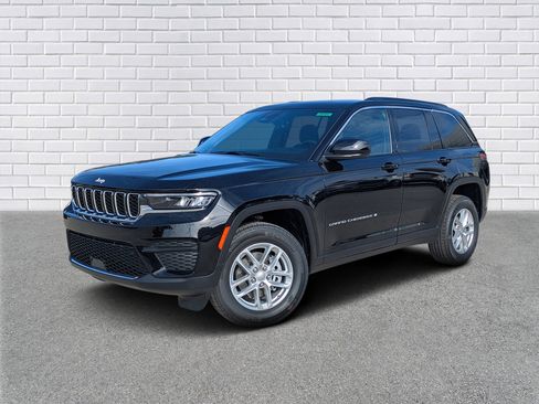 New 2026 Jeep Grand Cherokee Laredo X RWD image 1