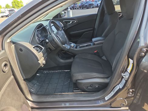 Used 2015 Chrysler 200 Limited w/ Spring Special Group FWD image 19