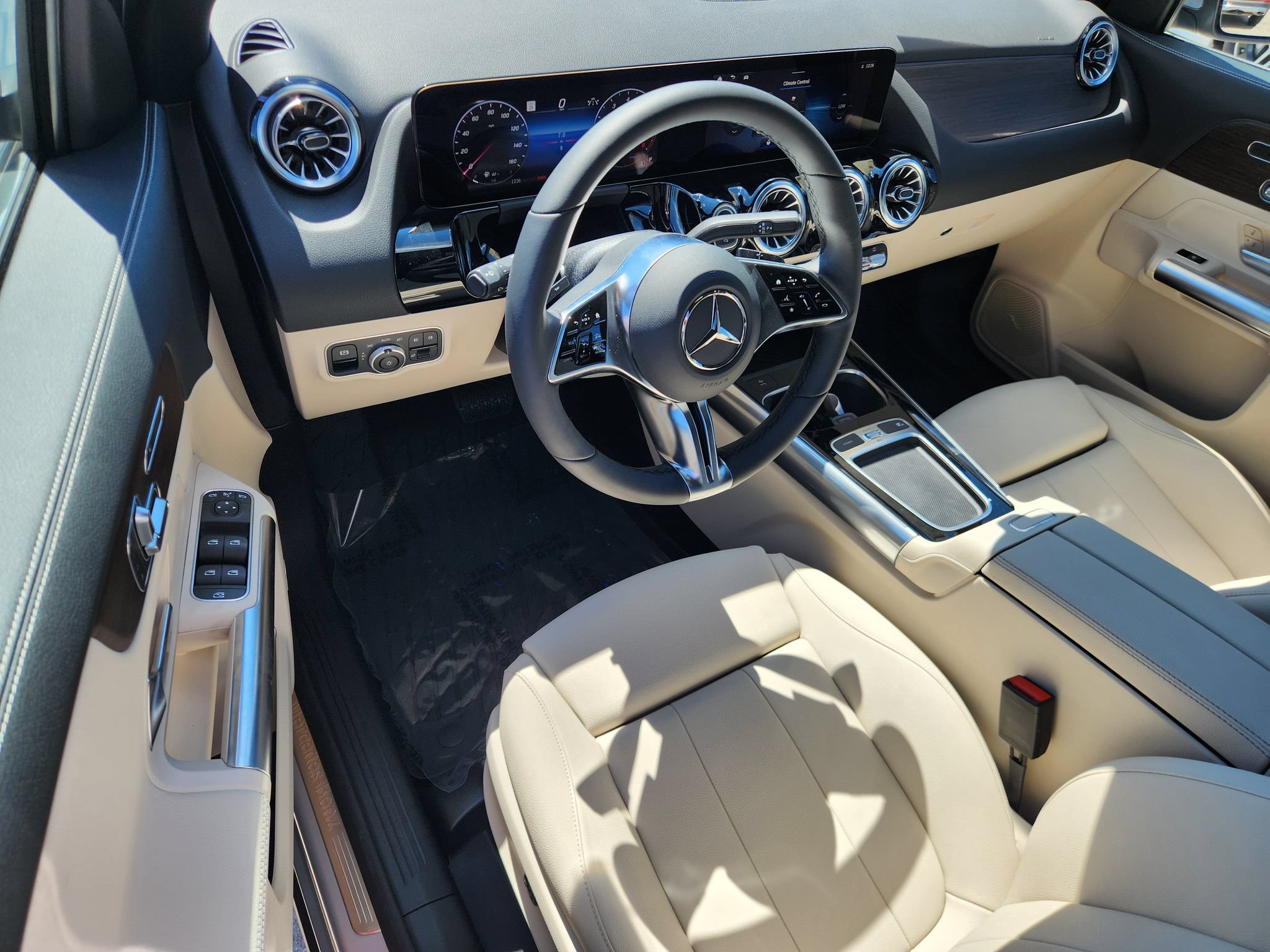 New 2026 Mercedes-Benz GLA 250 4MATIC image 15