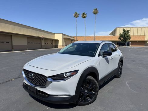 Used 2025 MAZDA CX-30 AWD 2.5 S w/ Select Sport Pkg image 3