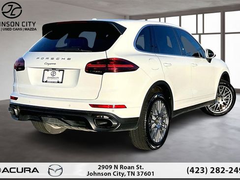 Used 2016 Porsche Cayenne image 2