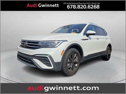 Used 2023 Volkswagen Tiguan SE w/ Panoramic Sunroof Package