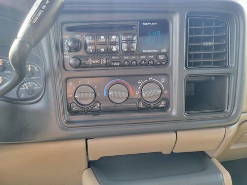 Used 2002 Chevrolet Avalanche 2WD image 24