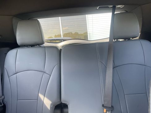 Used 2023 Buick Enclave Essence w/ Experience Buick Package FWD image 30