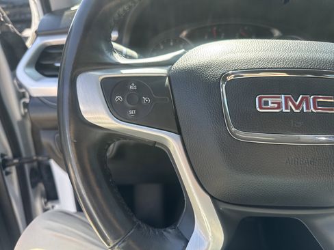 Used 2018 GMC Acadia SLT FWD image 19