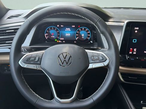 New 2026 Volkswagen Atlas Cross Sport SE FWD image 11