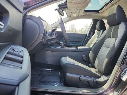 New 2026 Nissan Sentra SV w/ SV Convenience Package FWD image 6