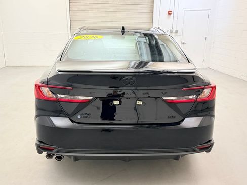 Used 2026 Toyota Camry SE w/ Convenience Package AWD/4WD image 4