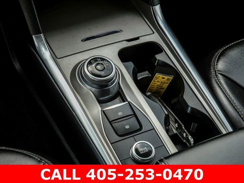 Used 2023 Ford Explorer XLT w/ Equipment Group 202A AWD/4WD image 28