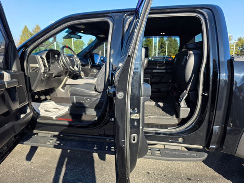 Certified 2018 Ford F150 Raptor w/ Equipment Group 802A Luxury image 10