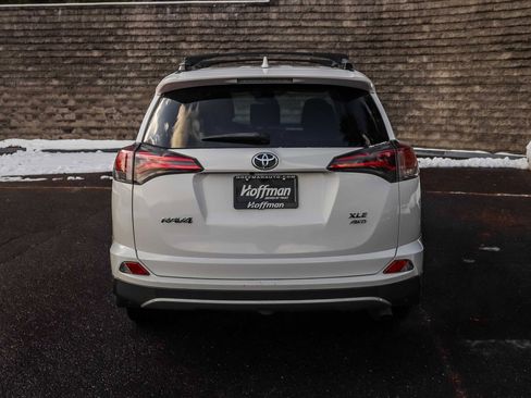 Used 2018 Toyota RAV4 XLE image 8