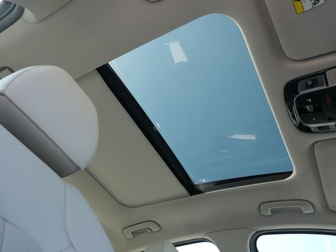 Used 2023 Hyundai Sonata Limited image 28