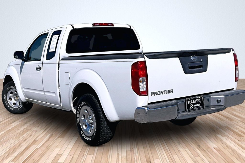 Used 2015 Nissan Frontier S RWD image 10