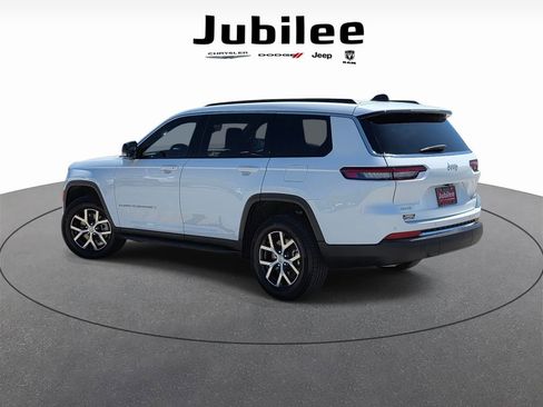 Used 2025 Jeep Grand Cherokee L Limited w/ Trailer Tow Package AWD/4WD image 4