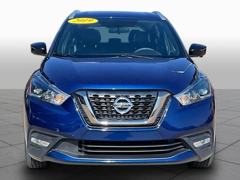 Used 2019 Nissan Kicks SR w/ SR Premium Package FWD image 3