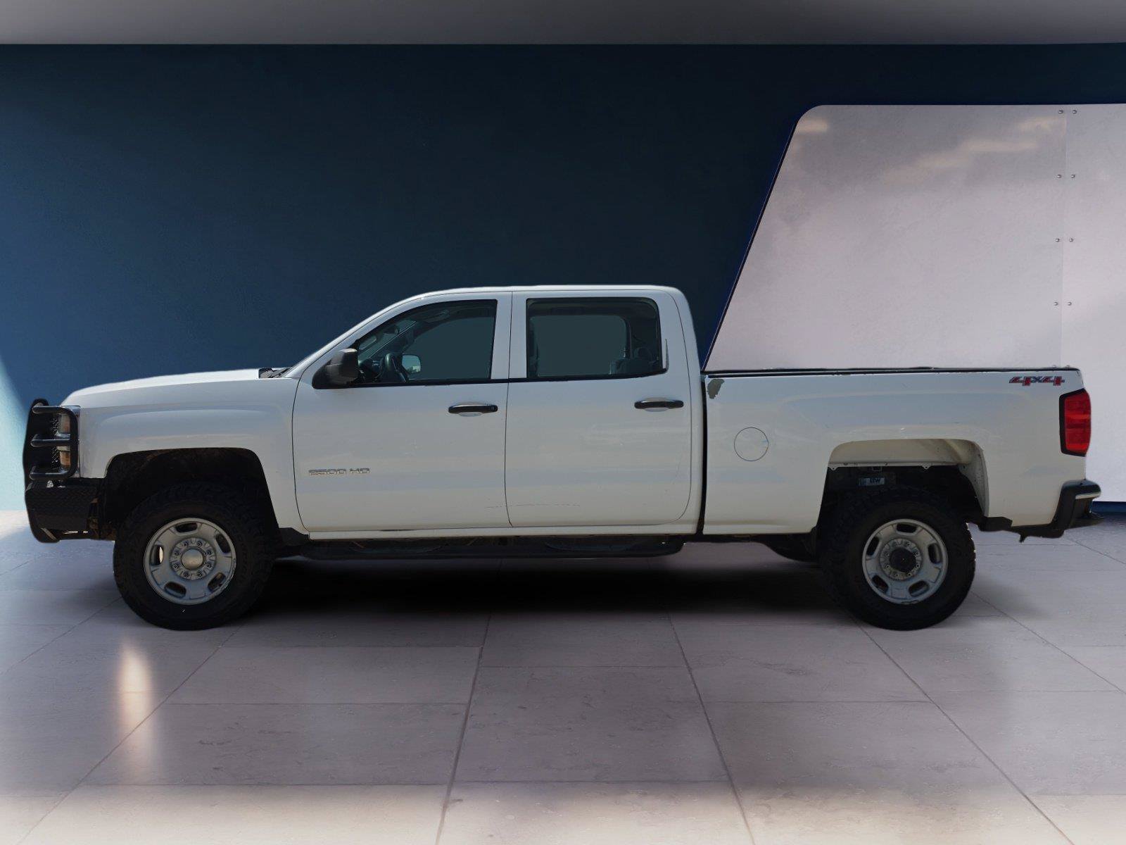 Used 2015 Chevrolet Silverado 2500 W/T AWD/4WD image 2