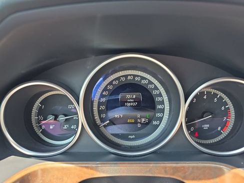 Used 2014 Mercedes-Benz E 350 4MATIC Sedan image 24