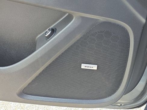 Certified 2023 Chevrolet Traverse RS w/ LPO, Floor Liner Package AWD/4WD image 23